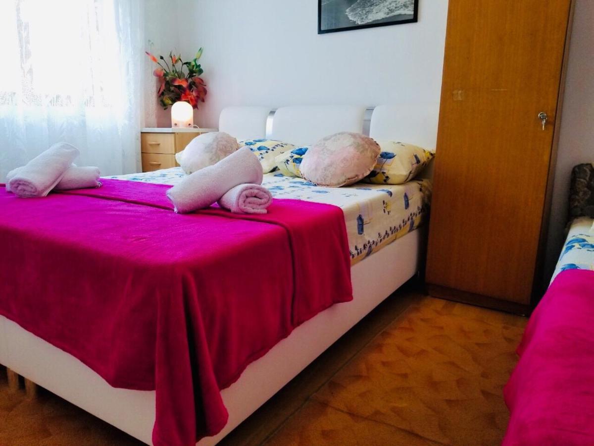 Suncica Apartments Каштела Экстерьер фото